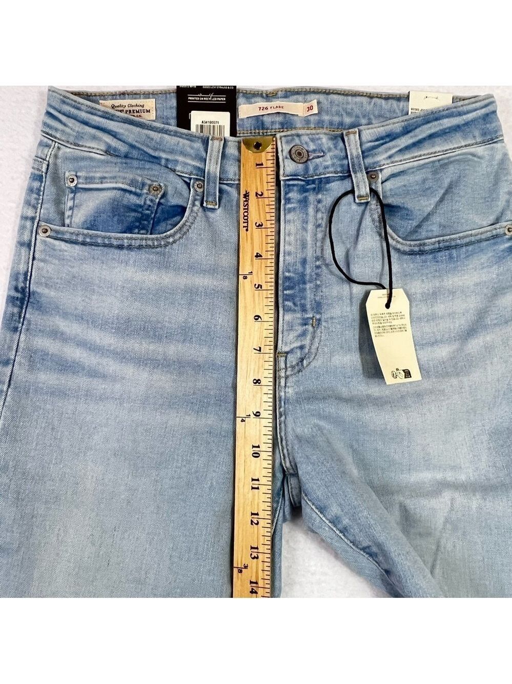 Levis 726 Flare High Rise Women's Jeans 30x30 Light Washed High Rise New - Picture 8 of 11